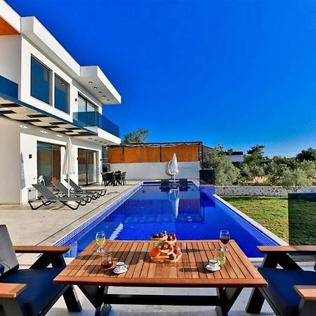Villa Lycian-Kalkan 3 Bedroom-2 Jakuzzies-Sauna-Turkish Hamam-Huge Private Pool And Lovely Garden Κας Εξωτερικό φωτογραφία