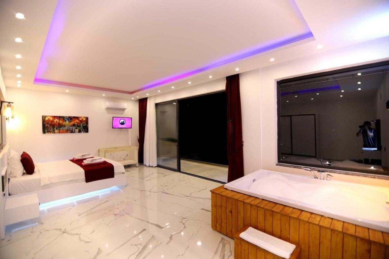 Villa Lycian-Kalkan 3 Bedroom-2 Jakuzzies-Sauna-Turkish Hamam-Huge Private Pool And Lovely Garden Κας Εξωτερικό φωτογραφία