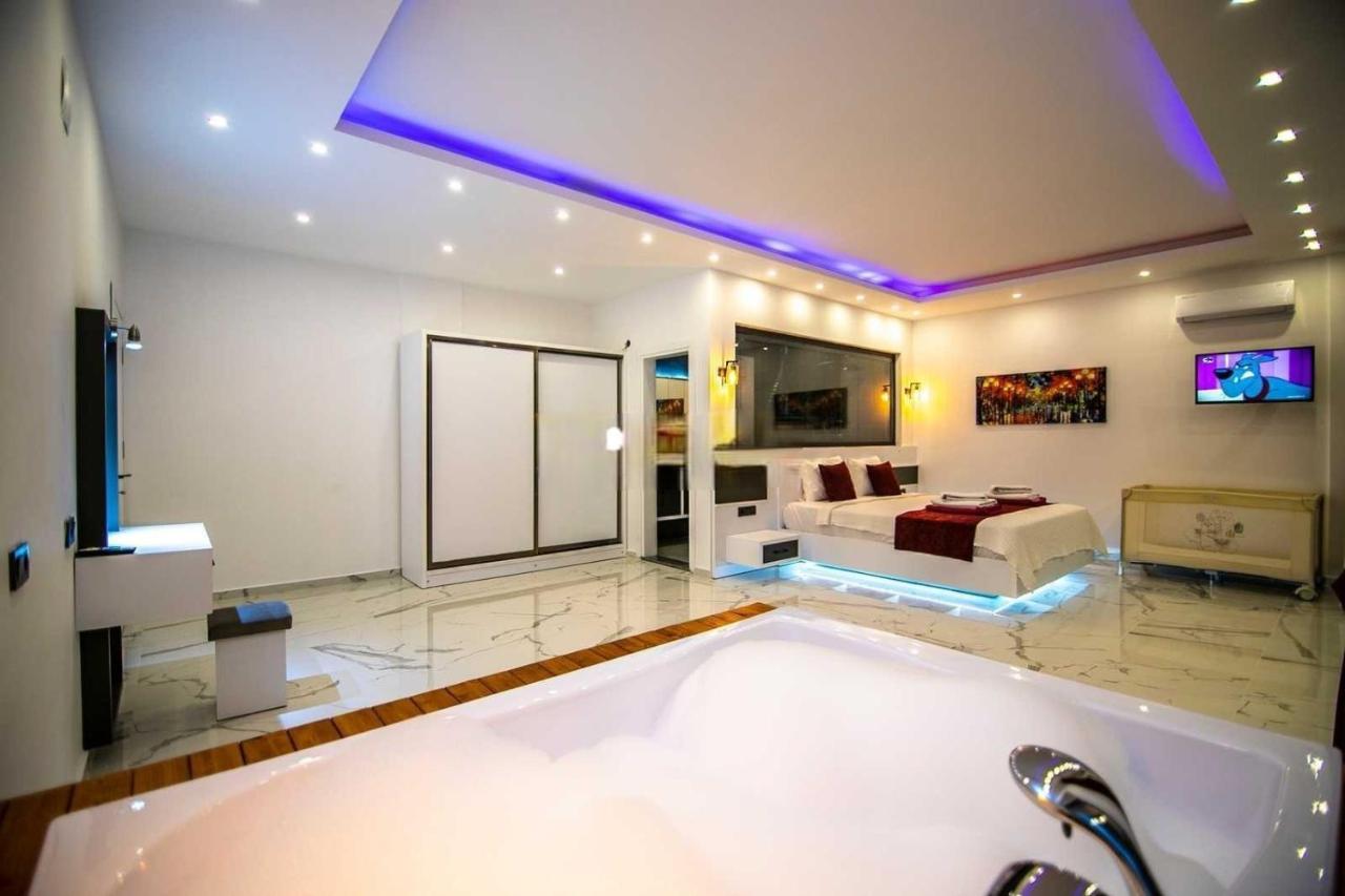 Villa Lycian-Kalkan 3 Bedroom-2 Jakuzzies-Sauna-Turkish Hamam-Huge Private Pool And Lovely Garden Κας Εξωτερικό φωτογραφία