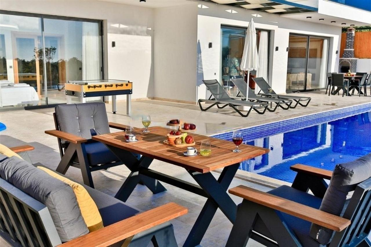 Villa Lycian-Kalkan 3 Bedroom-2 Jakuzzies-Sauna-Turkish Hamam-Huge Private Pool And Lovely Garden Κας Εξωτερικό φωτογραφία