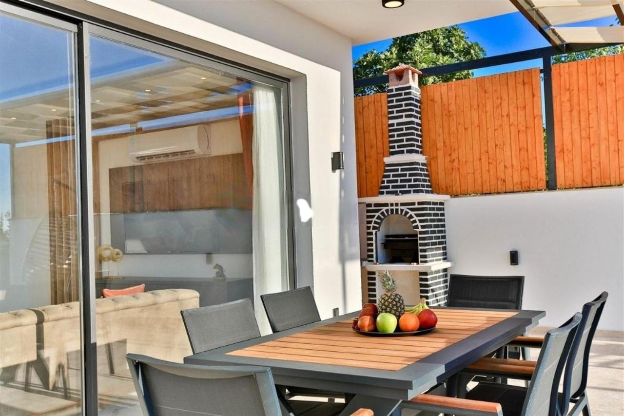Villa Lycian-Kalkan 3 Bedroom-2 Jakuzzies-Sauna-Turkish Hamam-Huge Private Pool And Lovely Garden Κας Εξωτερικό φωτογραφία