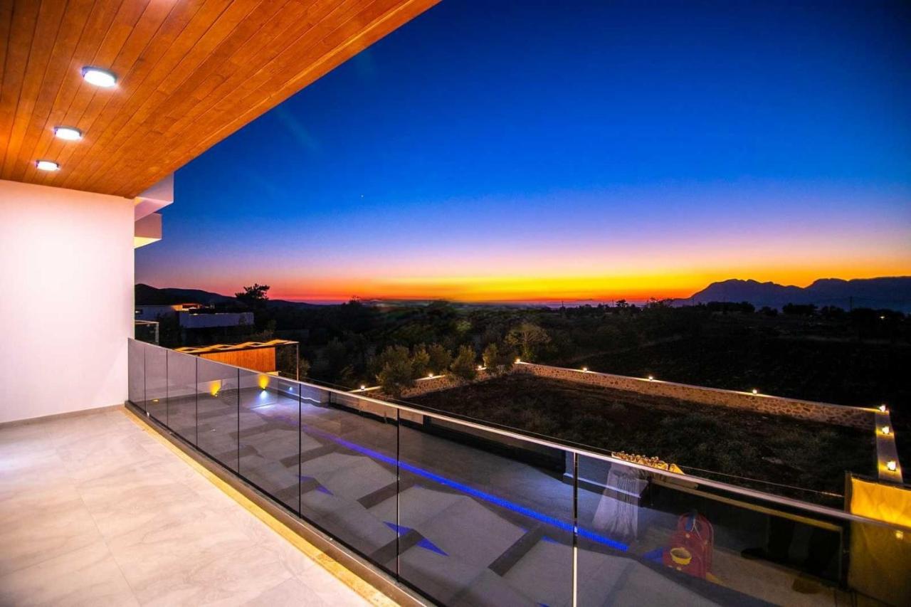 Villa Lycian-Kalkan 3 Bedroom-2 Jakuzzies-Sauna-Turkish Hamam-Huge Private Pool And Lovely Garden Κας Εξωτερικό φωτογραφία